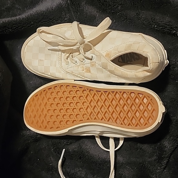 Vans - Picture 4 of 4